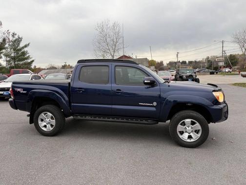 2013 Toyota Tacoma Base