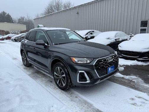 2023 Audi Q5 45 S line Premium Plus