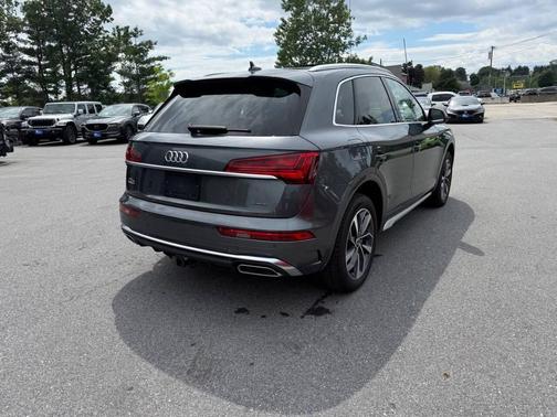 Chronos Gray Metallic 2023 Audi Q5 45 S line Premium Plus
