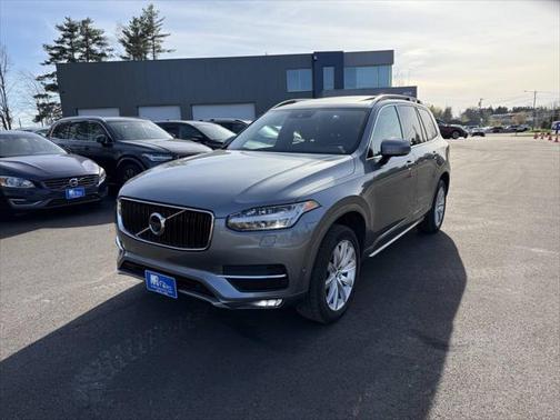 2018 Volvo XC90 T6 Momentum