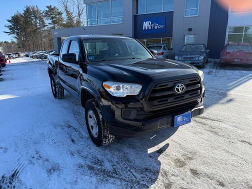 2017 Toyota Tacoma SR