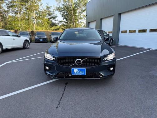 2025 Volvo S60 B5 Core