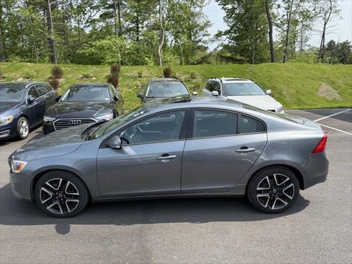 2017 Volvo S60 T5 Dynamic