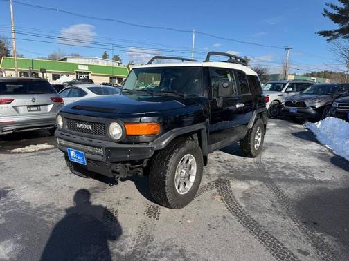 2013 Toyota FJ Cruiser Base