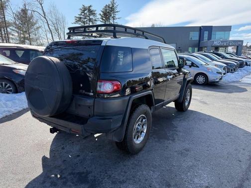 2013 Toyota FJ Cruiser Base