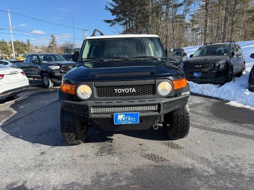 2013 Toyota FJ Cruiser Base