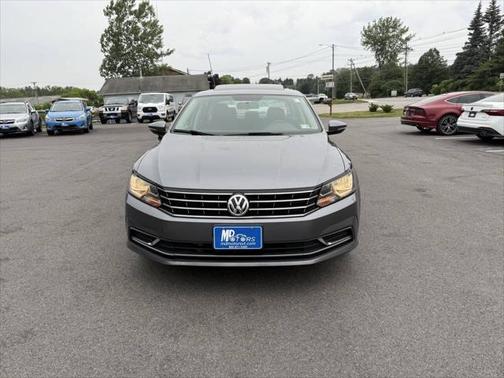 2016 Volkswagen Passat 1.8T SE