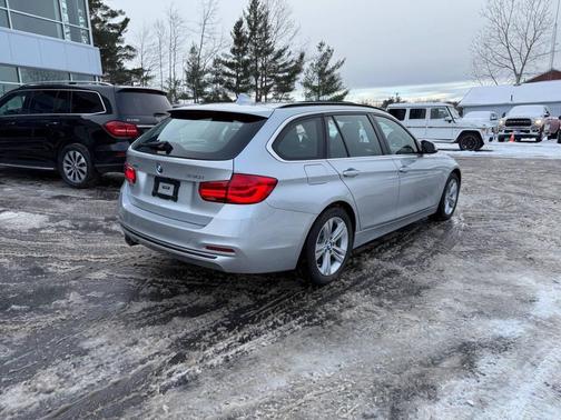 2018 BMW 330 xDrive