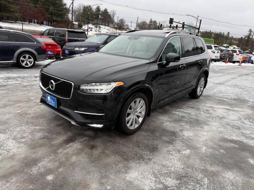 2016 Volvo XC90 T6 Momentum