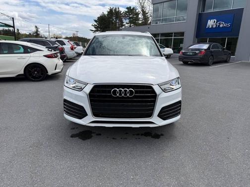 Cortina White 2018 Audi Q3 2.0T Premium