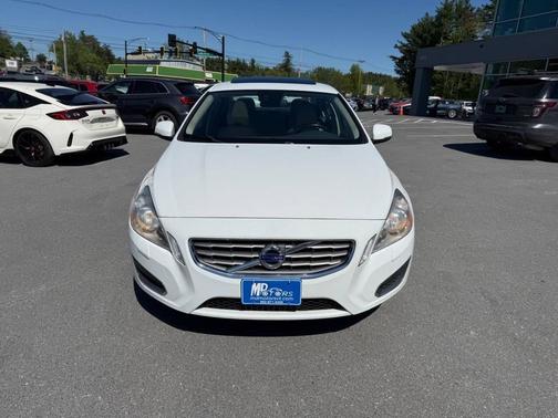 Ice White 2013 Volvo S60 T5