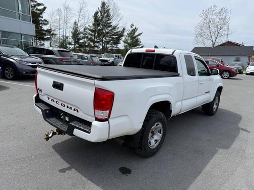 Super White 2017 Toyota Tacoma SR