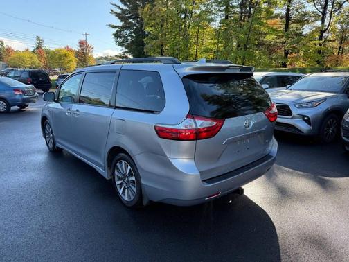 2018 Toyota Sienna XLE Premium
