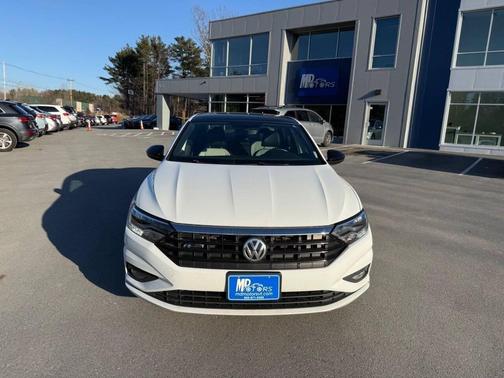 Pure White 2019 Volkswagen Jetta 1.4T R-Line