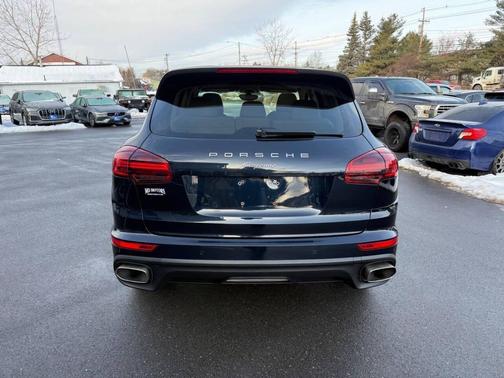 2016 Porsche Cayenne Cayenne