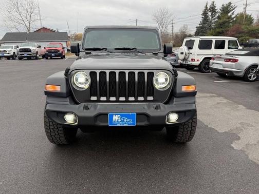 Granite Crystal Metallic Clearcoat 2020 Jeep Wrangler Freedom 4x4