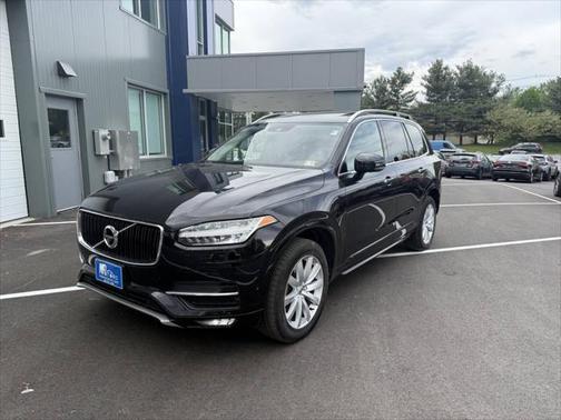 2016 Volvo XC90 T6 Momentum