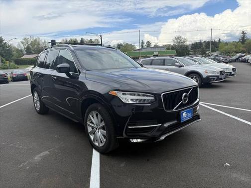 2016 Volvo XC90 T6 Momentum