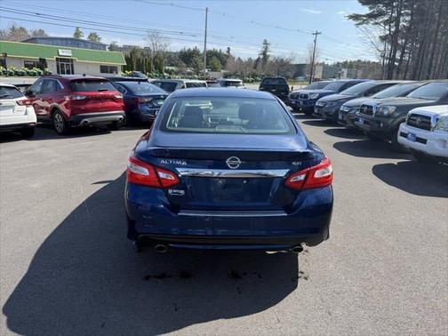 2016 Nissan Altima 2.5 SR