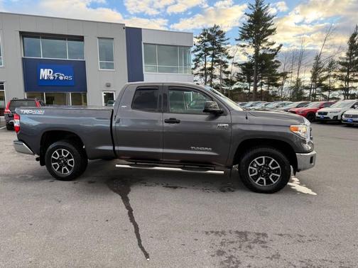 2015 Toyota Tundra SR5