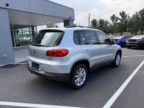 2018 Volkswagen Tiguan Limited 2.0T 4MOTION