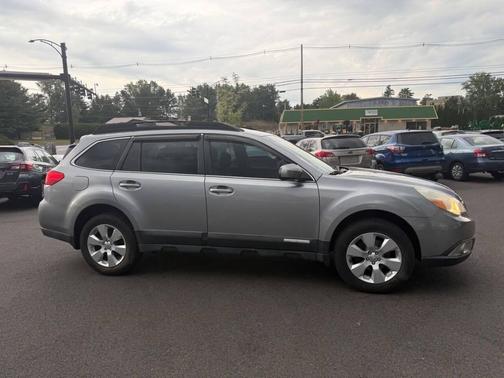 2010 Subaru Outback 2.5 i Limited