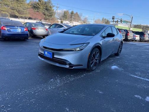 2024 Toyota Prius XLE