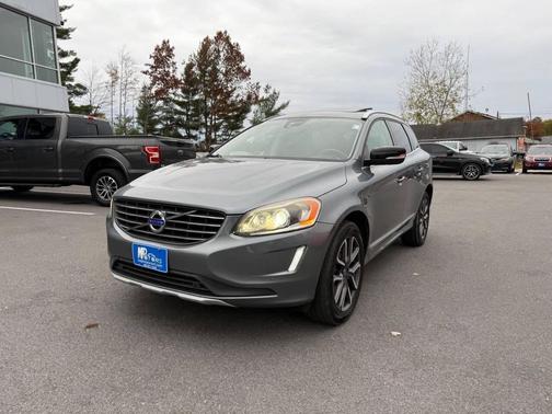 2017 Volvo XC60 T6 Dynamic