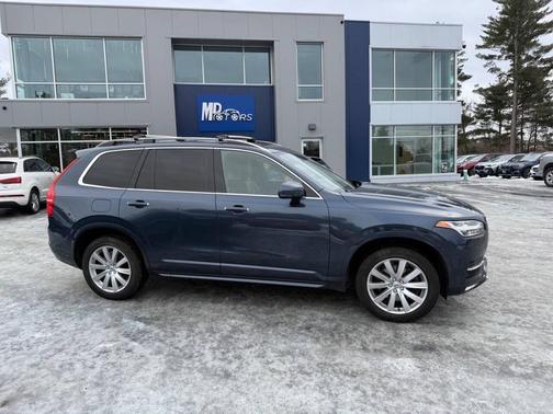 2018 Volvo XC90 T6 Momentum