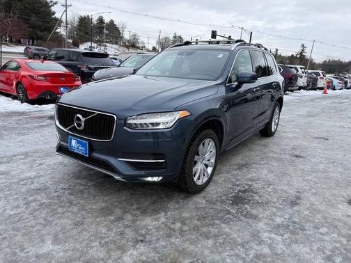 2018 Volvo XC90 T6 Momentum