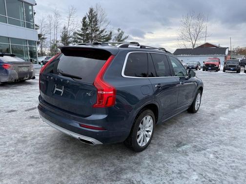 2018 Volvo XC90 T6 Momentum