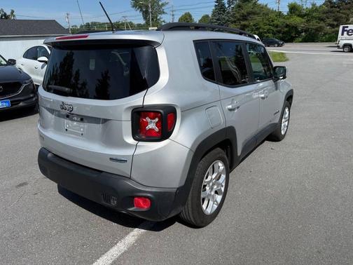 Glacier Metallic 2015 Jeep Renegade Latitude