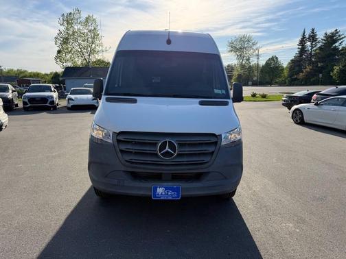 Arctic White 2021 Mercedes-Benz Sprinter 2500 High Roof