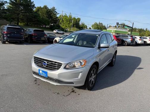 Bright Silver Metallic 2015 Volvo XC60 T6