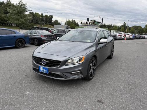 Osmium Grey Metallic 2017 Volvo V60 T6 R-Design Platinum