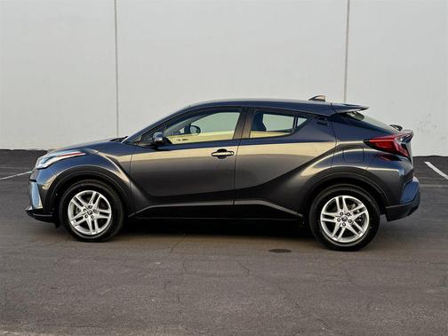 2021 Toyota C-HR LE