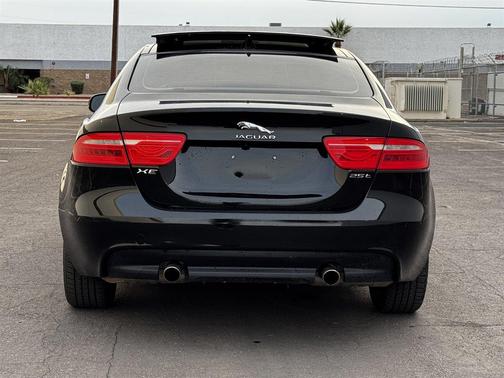 2018 Jaguar XE 25t Premium