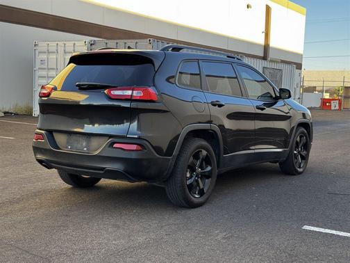 2016 Jeep Cherokee Sport