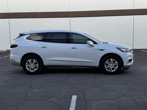 White 2019 Buick Enclave Essence