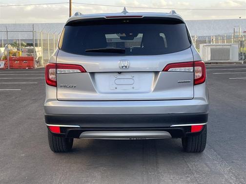 2021 Honda Pilot Touring 8-Passenger