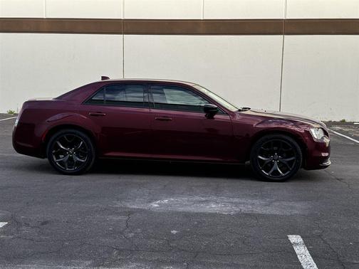 2020 Chrysler 300 Touring
