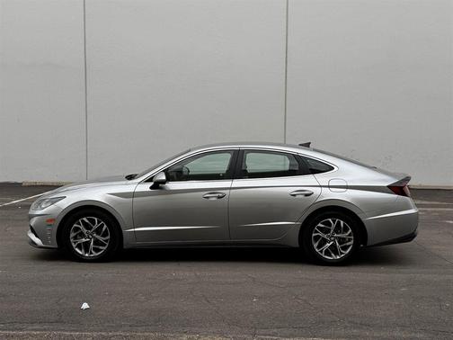 2021 Hyundai SONATA SEL