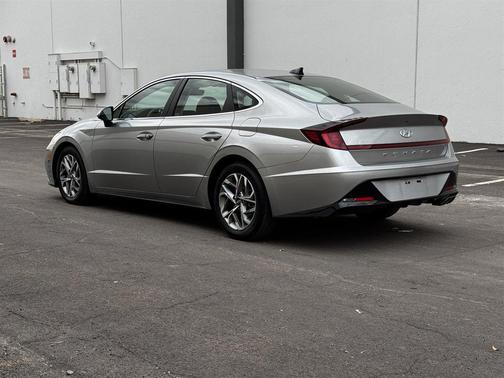 2021 Hyundai SONATA SEL