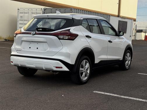 2021 Nissan Kicks S