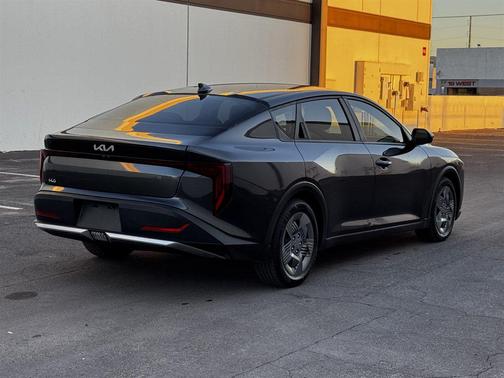 2025 Kia K4 LX