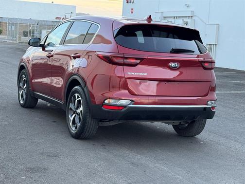 2022 Kia Sportage LX