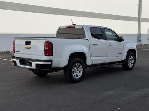 White 2020 Chevrolet Colorado LT