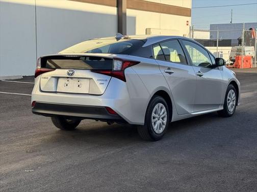 2022 Toyota Prius L