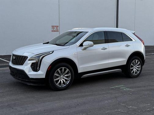 2022 Cadillac XT4 Premium Luxury