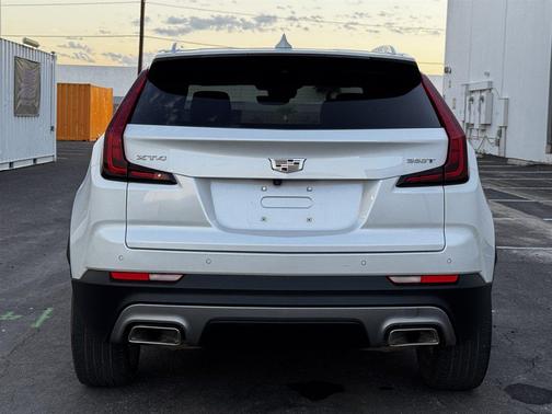 2022 Cadillac XT4 Premium Luxury